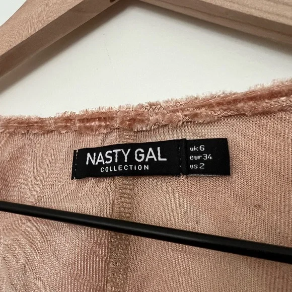 Nasty Gal Crushed Velvet Bell Sleeve Crop Top - Pink - US Size 2 - Picture 5 of 5